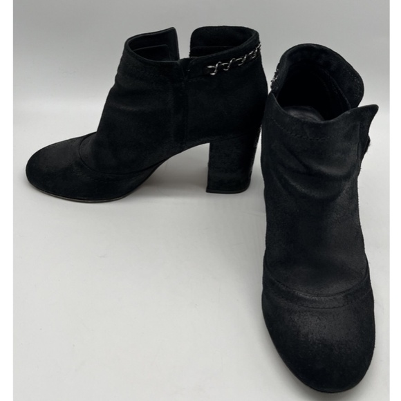 Chanel Black Distressed Suede Shimmer Chain-Link Bootie sz 38.5 - Picture 1 of 6